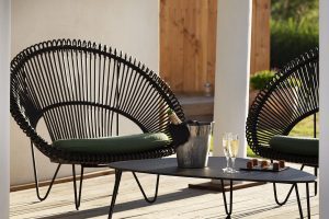 Illustration terrasse - coupes de champagnes - Hotel Mas de la Fouque en Camargue