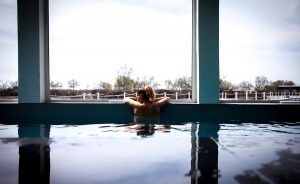 Illustration Piscine Spa Nuxe Hotel Mas de la Fouque en Camargue
