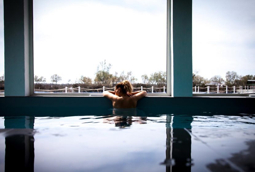 Illustration Piscine Spa Nuxe Hotel Mas de la Fouque en Camargue