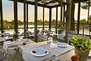 Terrasse Restaurant Camargue Marius de l'Hotel Mas de la Fouque en Camargue